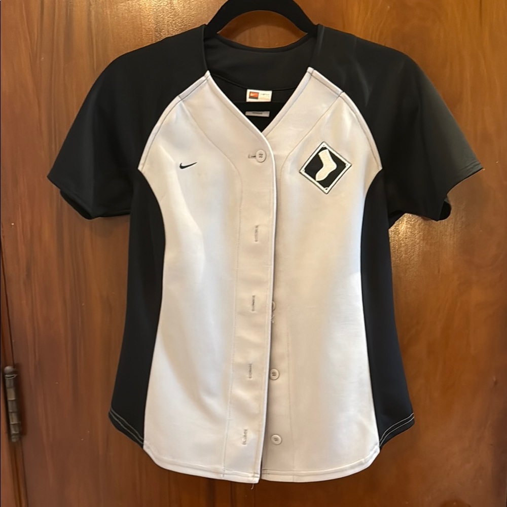 Nike whitesox Button-Up Jersey